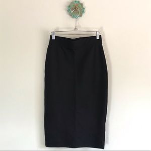 Stretchy black pencil skirt, size M